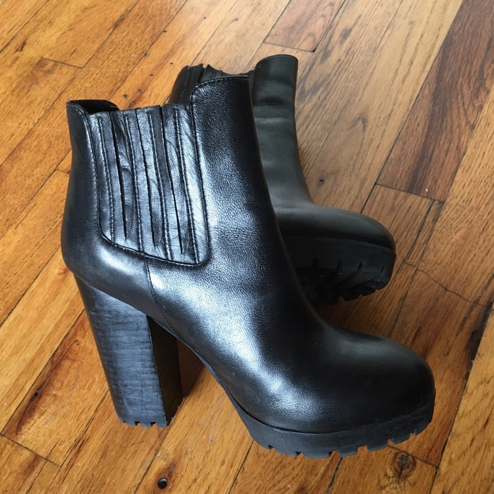 Steve Madden heel booties